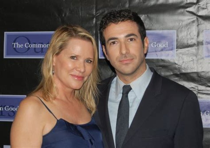 Drew Grant – Biography, Family & Facts About Ari Melber’s Ex-Wife