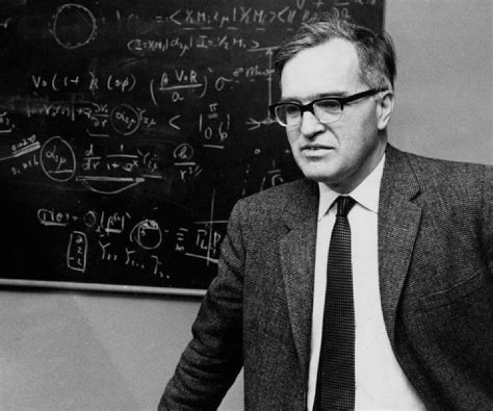 Aage Bohr Biography - Facts, Childhood, Family Life & Achievements