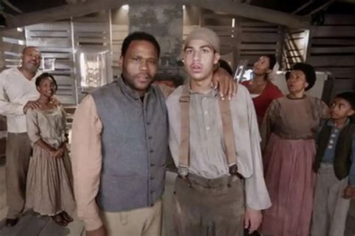 ABC Re-Aired Two Episodes Of Black-ish On Blackout Tuesday That Focused On Police Brutality And Slavery