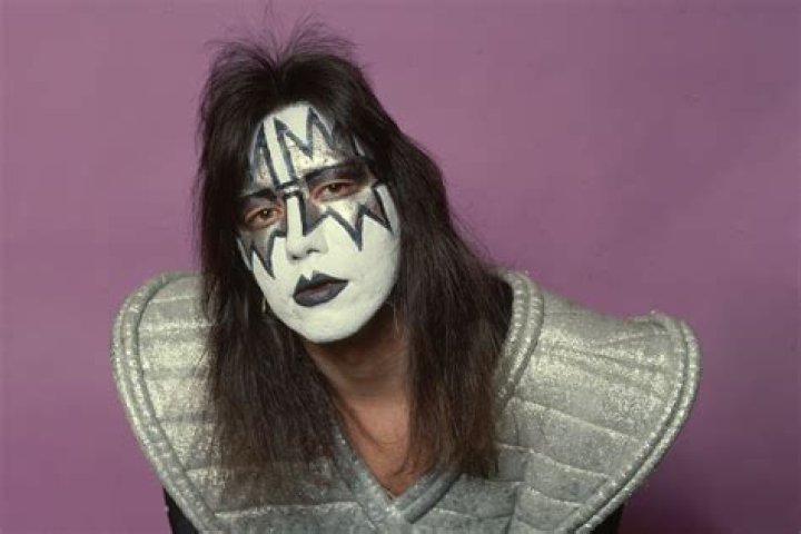 Ace Frehley Biography - Facts, Childhood, Family Life & Achievements