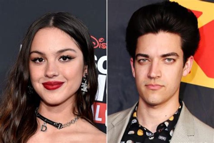 Who is Olivia Rodrigo in a relationship with?