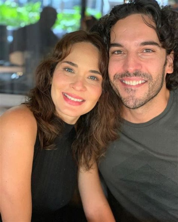 Adriana Louvier Bio, Age, Spouse, Carlos Augusto Salas, Tv Show’s, Net worth and Instagram