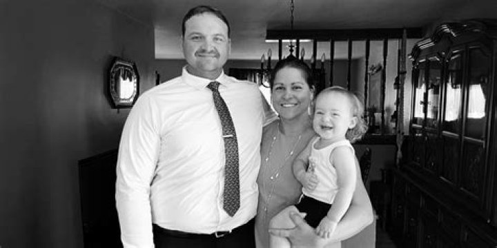 Alan Autry: Wife, net worth, tattoos, smoking & body facts