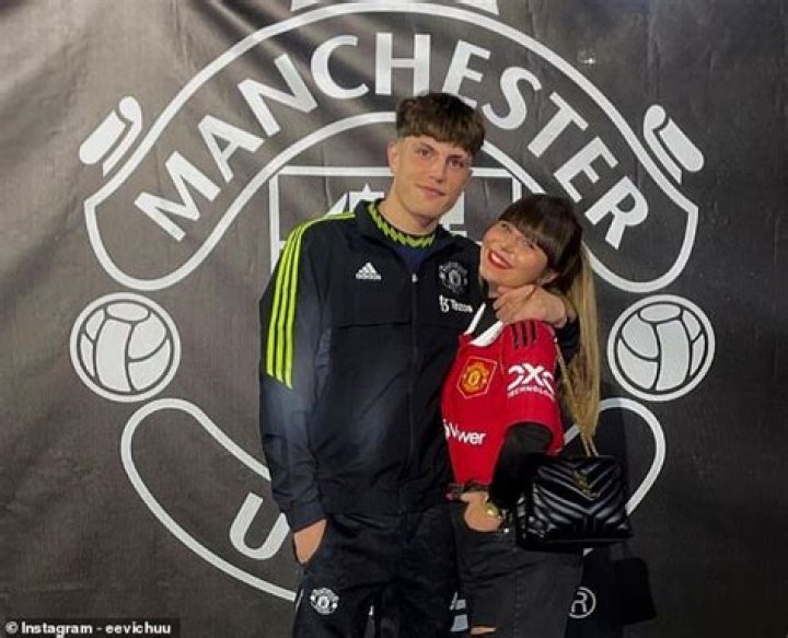 Alejandro Garnacho Bio, age, height, parents, siblings, salary at Manchester United