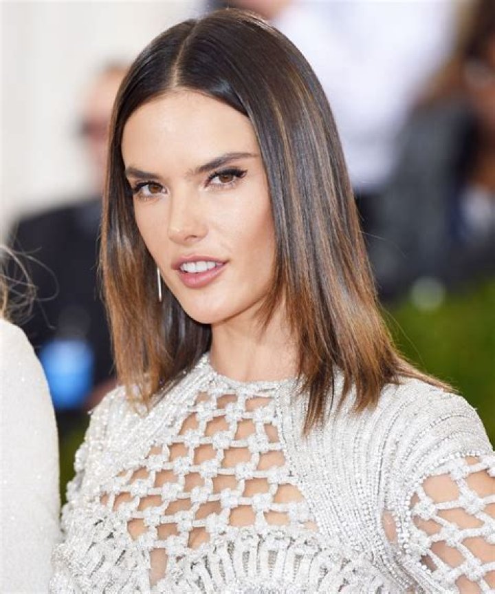 Alessandra Ambrosio (Model) Bio, Wiki, Dating, Boyfriend, Height, Weight, Net Worth, Facts