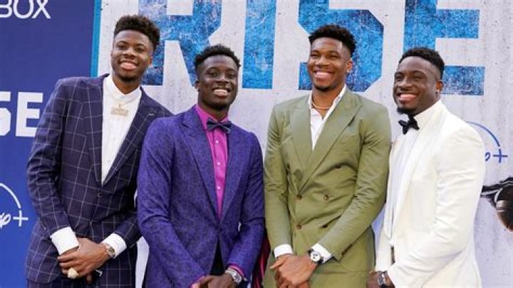 Alex Antetokounmpo Salary: How much does Alex Antetokounmpo make?