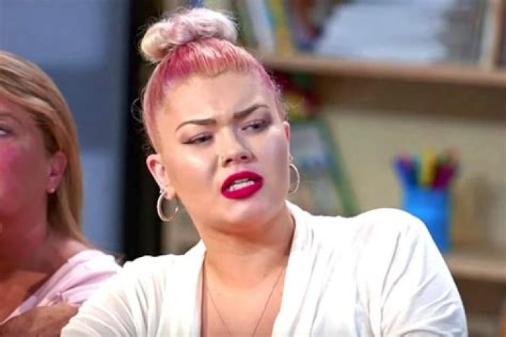Amber Portwood Goes All Off On Jenelle Evans In Intense Video – Threatens To ‘Beat’ Her Up And More!