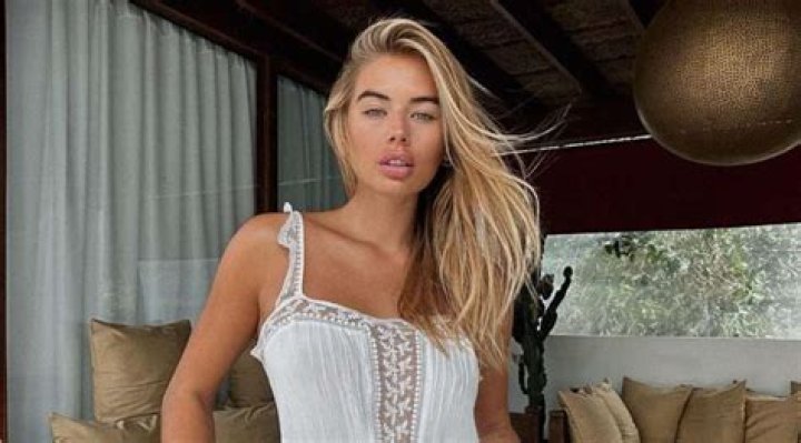 Arabella Chi (Model) Wiki, Bio, Age, Height, Weight, Measurements, Boyfriend, Net Worth, Family, Facts