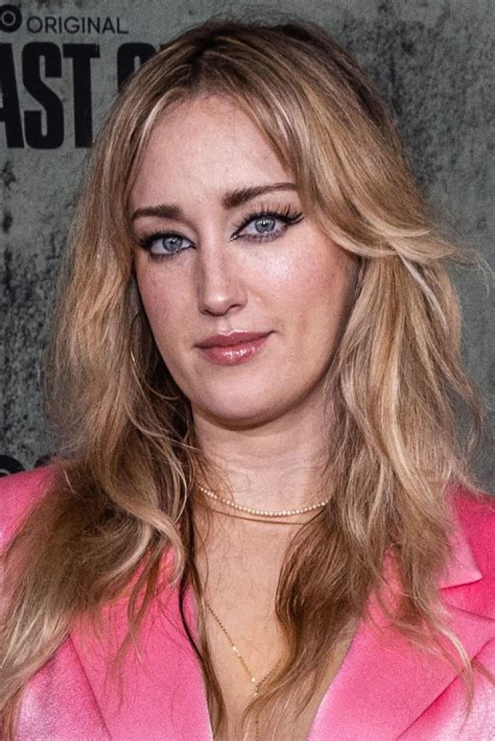 Ashley Johnson Biography - Facts, Childhood, Family Life & Achievements