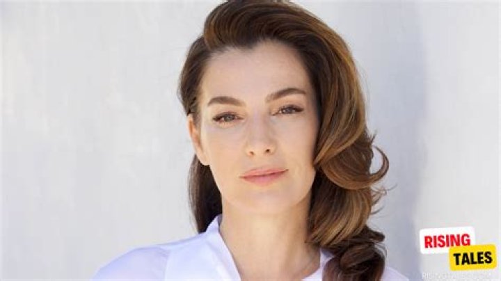 Ayelet Zurer Bra Size, Age, Weight, Height, Measurements