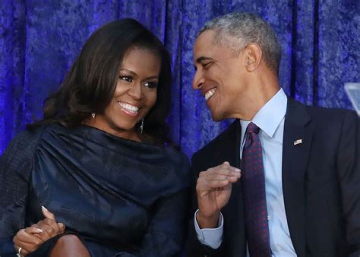 Barack Obama Posts Adorable Message To His ‘Beautiful’ Wife Michelle On Valentine’s Day!