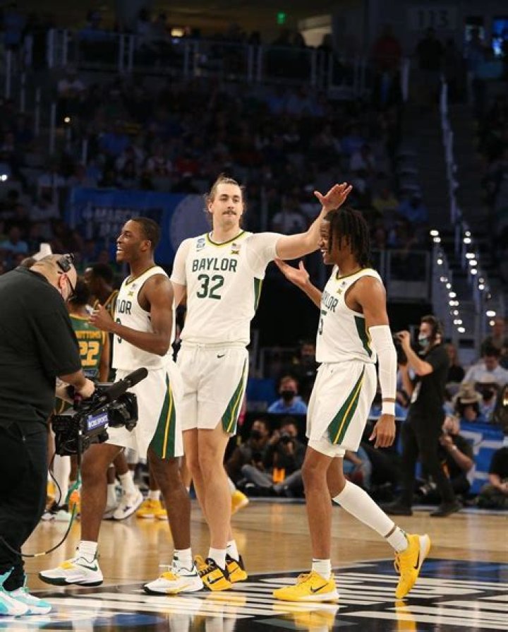 Baylor: Who Is Zach Loveday? Meet The Basketball Player On Instagram