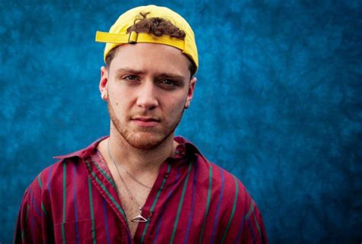 Bazzi Biography - Facts, Childhood, Family Life & Achievements