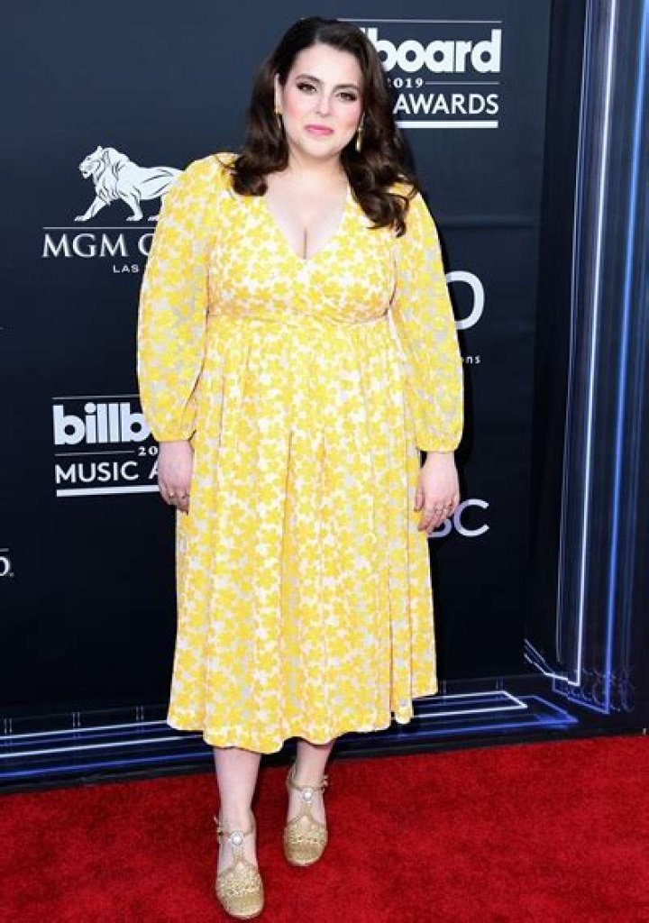 Beanie Feldstein Measurements Height Weight Bra Size Facts