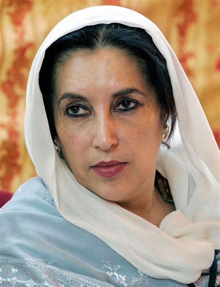 Benazir Bhutto Biography - Childhood, Life Achievements & Timeline