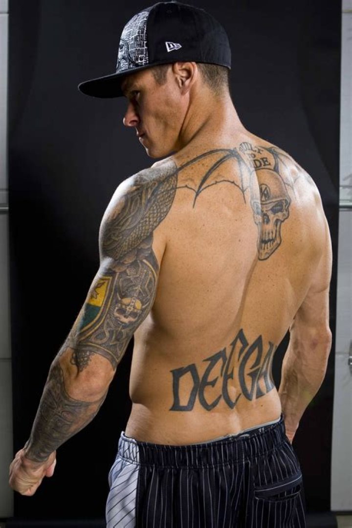 Brock Osweiler: Wife, net worth, tattoos, smoking & body facts