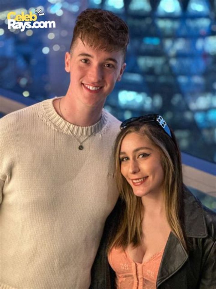 C9 Mel Age, Wikipedia, Real Name, Nationality, Age, Wiki, Biography Twitch, Height, Boyfriend, Net Worth