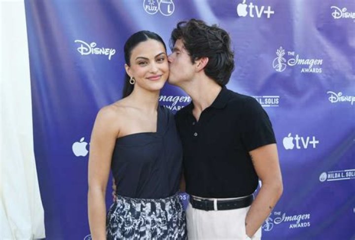 Camila Mendes Biography - Facts, Childhood, Family Life & Achievements