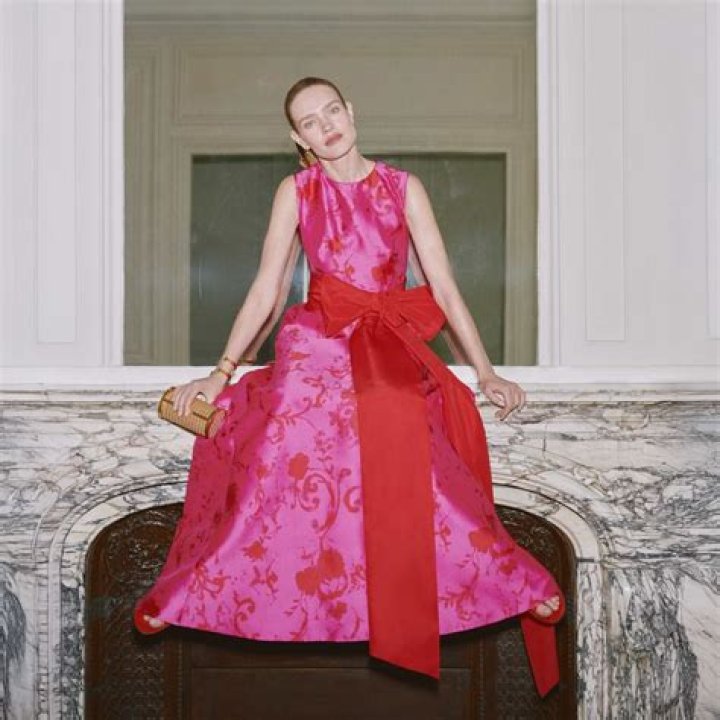 Carolina Herrera Biography - Facts, Childhood, Family Life & Achievements