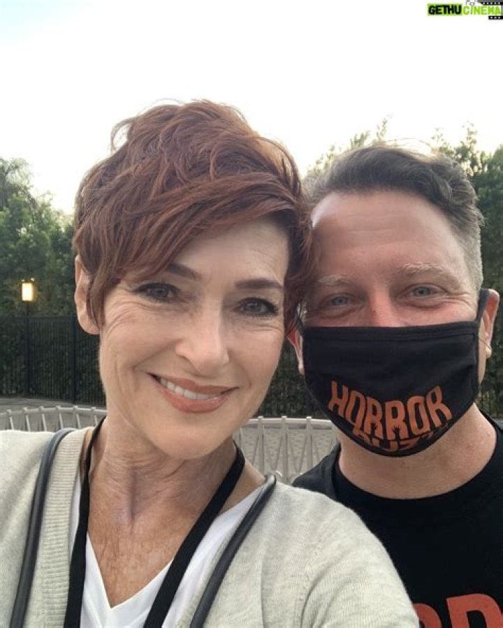 Carolyn Hennesy Bio, Wiki, Age, Height, Parents, Net Worth, Husband, Married, Author, Books, Movies and TV Shows