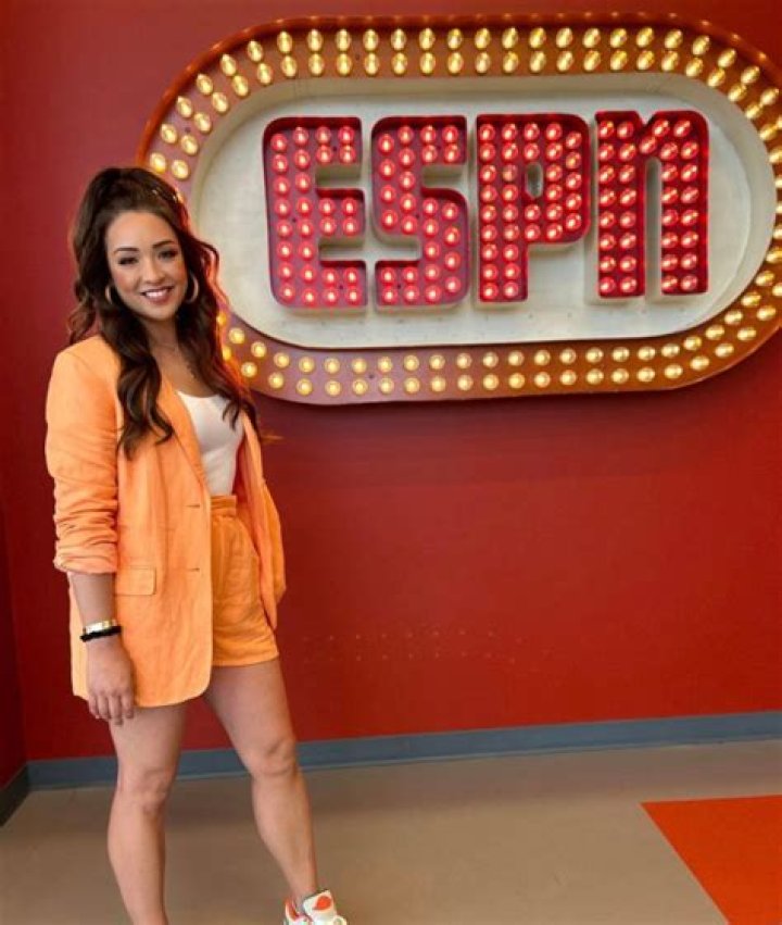 Cassidy Hubbarth - Bio, Facts, Family Life of TV Anchor