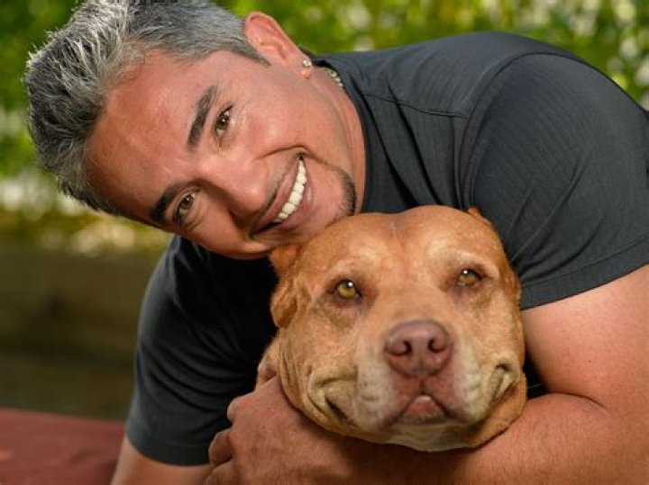 Cesar Millan Biography - Facts, Childhood, Family Life & Achievements