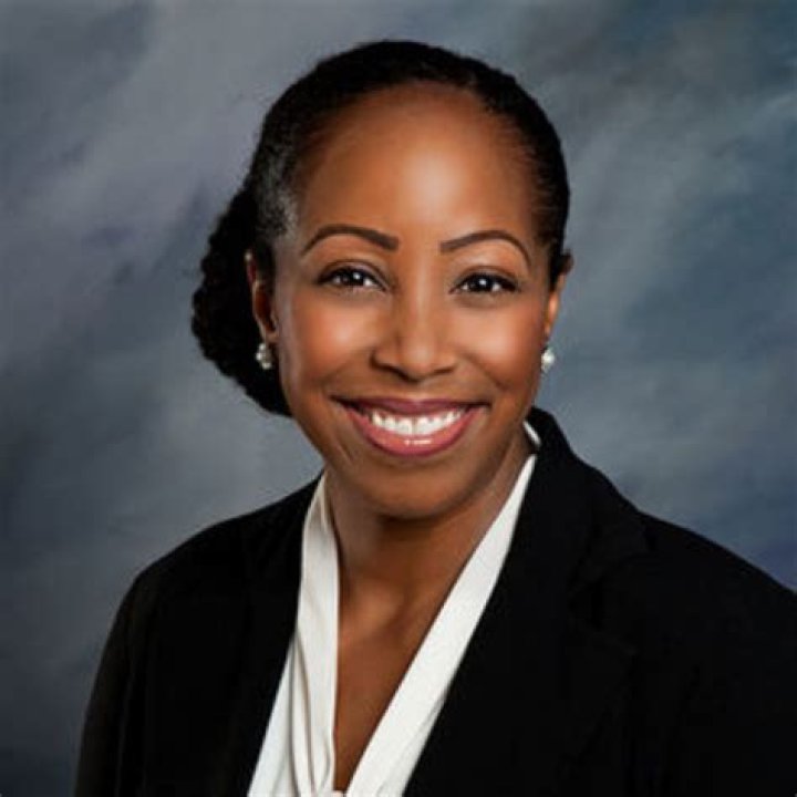 Dr. Chesahna (Kindred) Kindred Weaver, MD – Columbia, MD