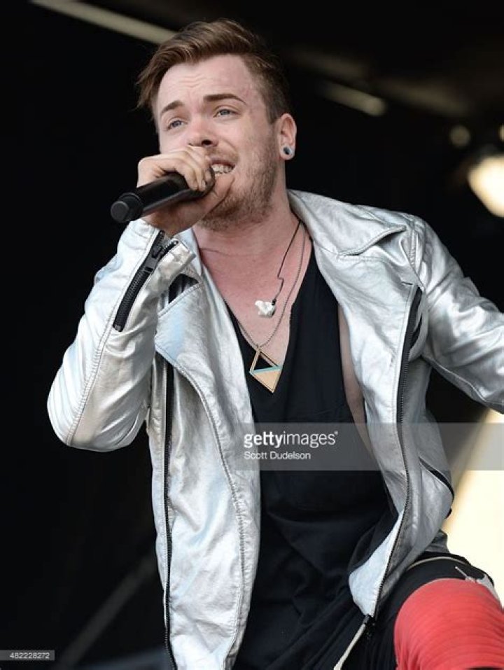 Cody Carson - Bio, Facts, Family of Vocalist