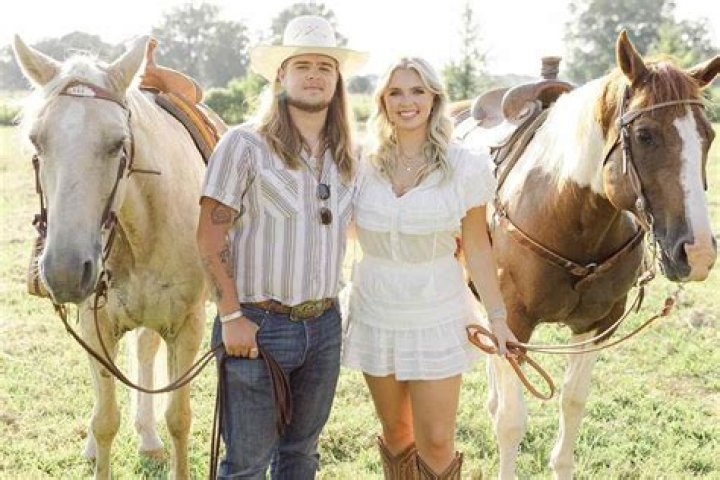 Colin Stough Wiki, Age, Girlfriend, Parents, Instagram & Songs