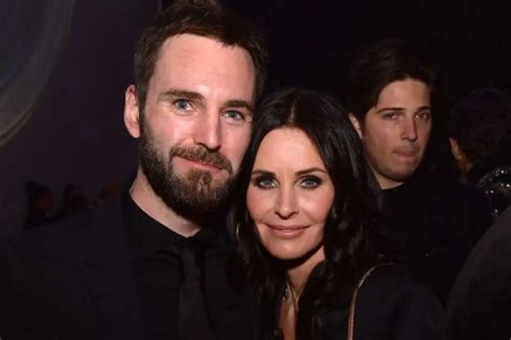 Courteney Cox Gets Emotional Over Missing Her BF Johnny McDaid While Quarantined Separately!