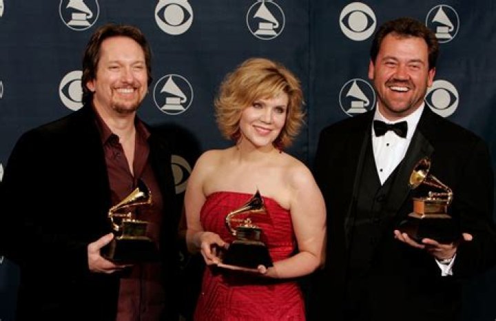 Dan Tyminski Bio, Wiki, Age, Height, Family, Wife, Children, Man of Constant Sorrow, Songs and Net Worth