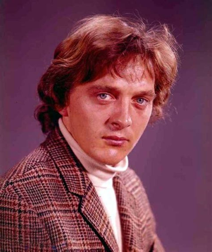 David Hemmings Biography - Facts, Childhood, Family Life & Achievements