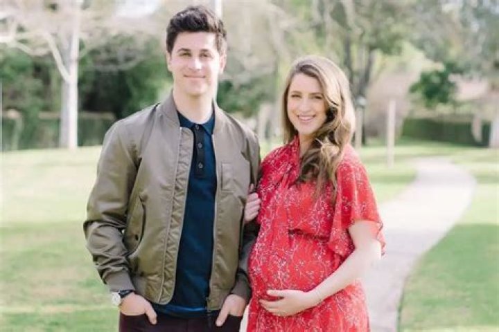 David Henrie And His Wife Welcome 2nd Baby On Christmas Day!