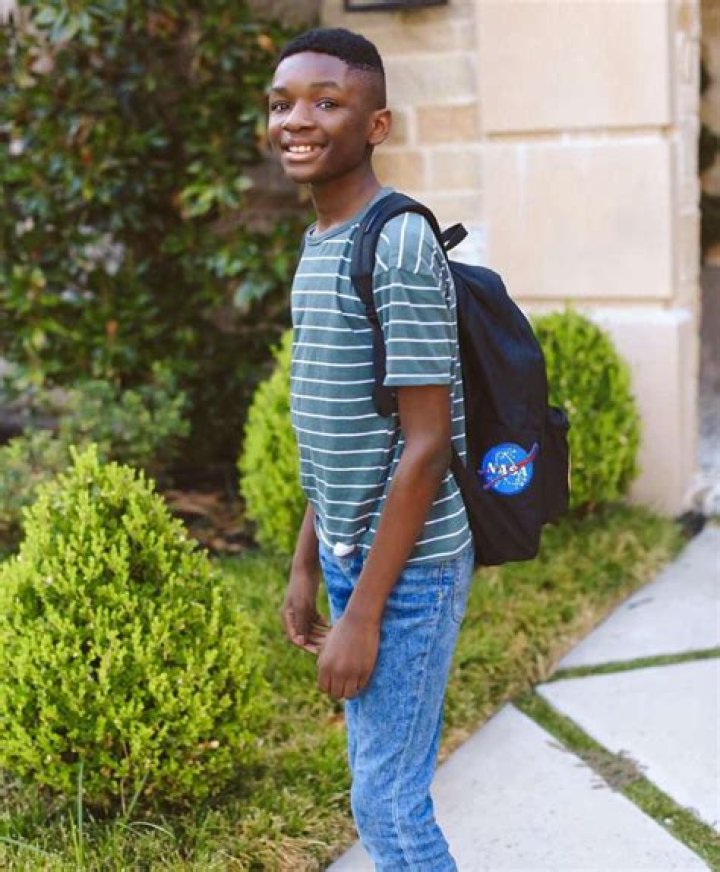 Daxton McKnight – Bio, Facts, Family Life of Mindy and Shaun McKnight’s Son