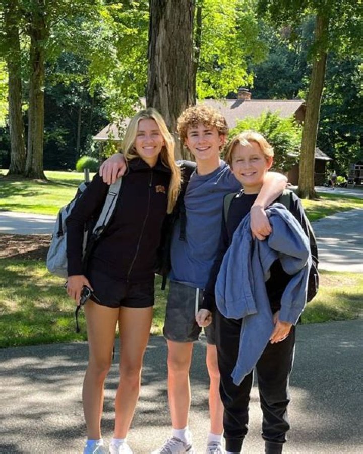 Derik Beeston Siblings; Brother Tanner, Twin, Family, Parents