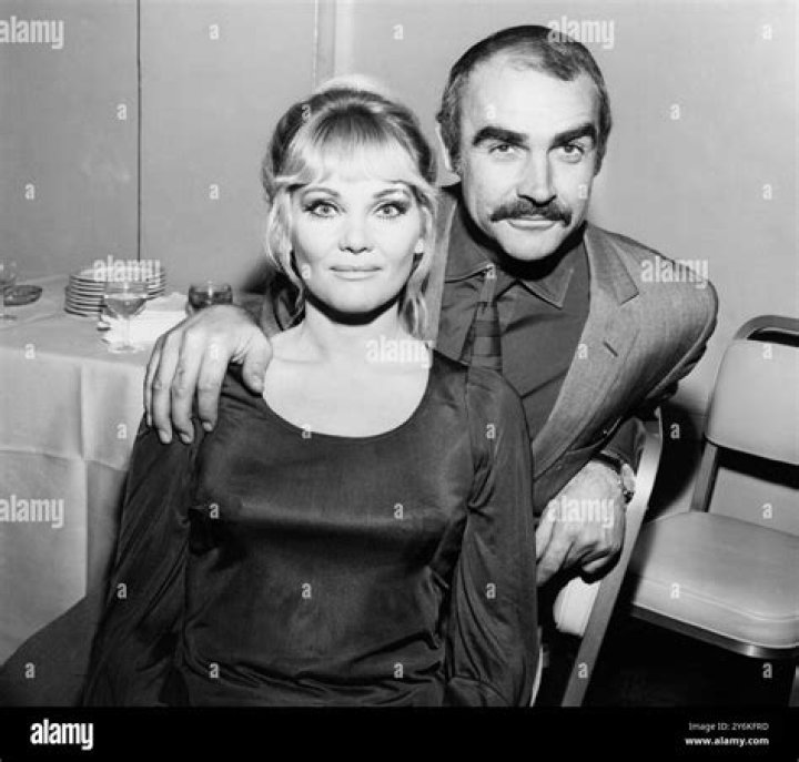 Diane Cilento Biography - Facts, Childhood, Family Life & Achievements