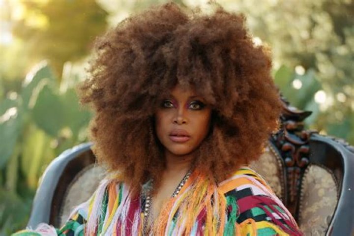 Do Erykah Badu believe in God?