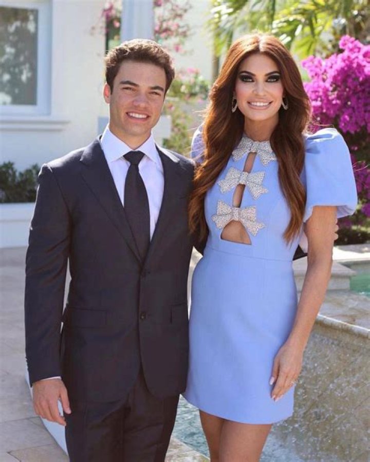 Does Erin French’S Son Live With Her? – Celebrity