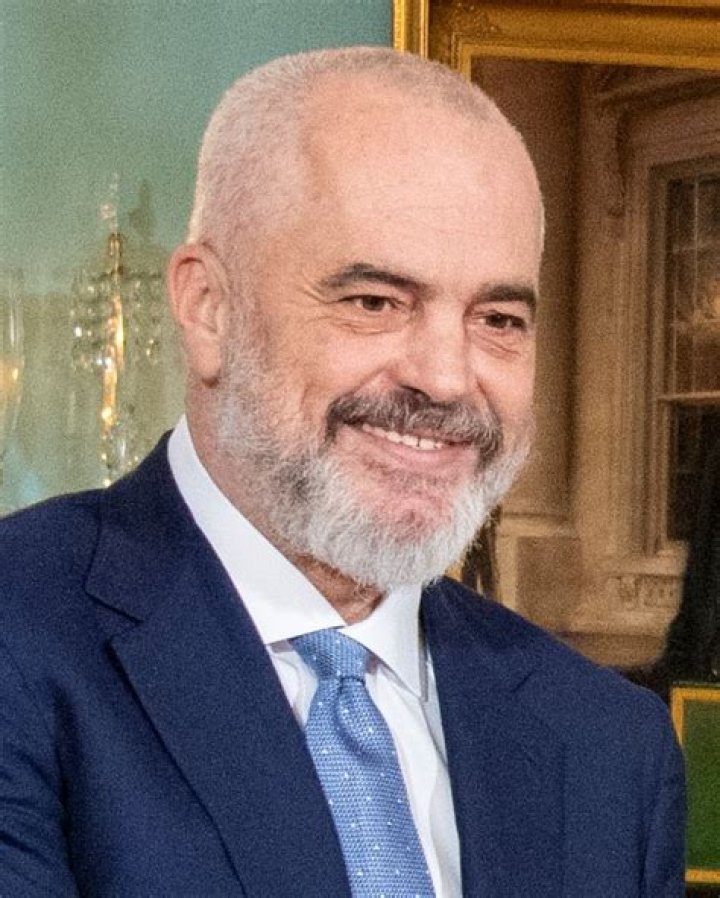 Edi Rama Biography - Facts, Childhood, Family Life & Achievements