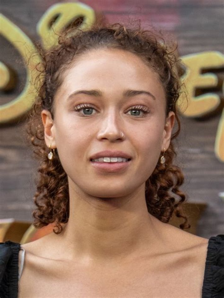 Ella Rae Smith Wiki, Age, Boyfriend, Height, Net Worth, Parents & More