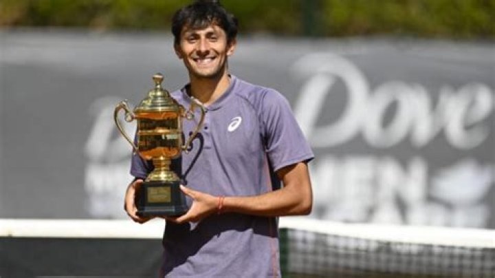 Emilio Nava siblings: Eduardo Nava, Diego Nava