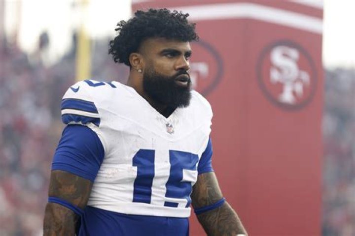 Ezekiel Elliott Biography - Facts, Childhood, Family Life & Achievements