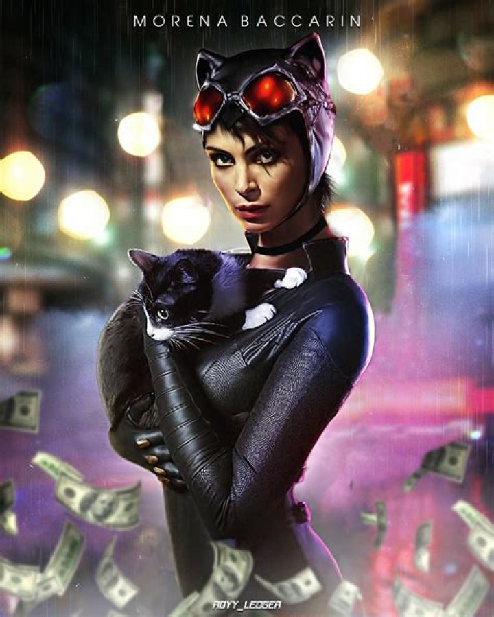 Fan Art Imagines Morena Baccarin As The DCEU’s Catwoman