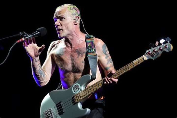 Flea (Musician) Biography - Facts, Childhood, Family Life & Achievements