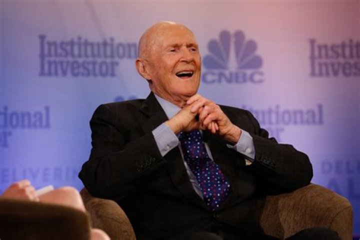 Julian Robertson net worth at the time of death