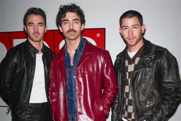 Frank Iero Slams The Jonas Brothers After Joe Leakes MCR’s Reunion Plans – ‘You’re Still Just A Disney Band!’