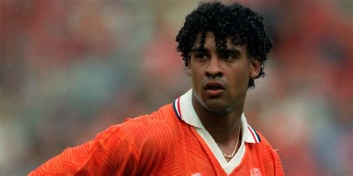 Frank Rijkaard: Wife, net worth, tattoos, smoking & body facts
