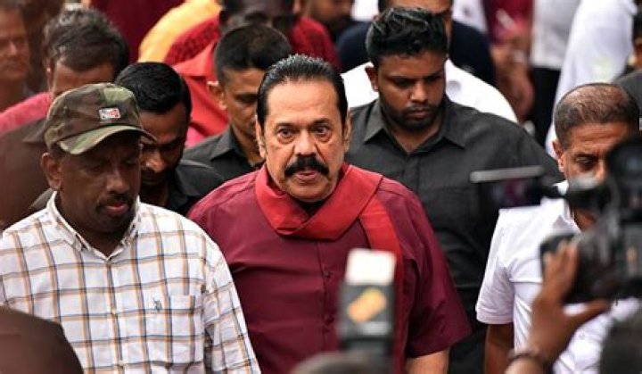 What happened to Mahinda Rajapaksa's sister?