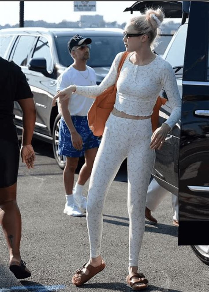 Gigi Hadid decided that with the onset of summer, you need to change into pajamas