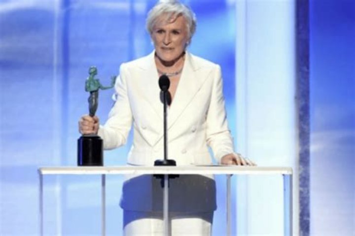 Glenn Close Wins Best Actress SAG Award For ‘The Wife’ After ‘Fatal Attraction’ Reunion With Michael Douglas